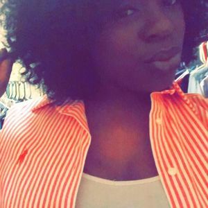 Meet your Posher, Alicia